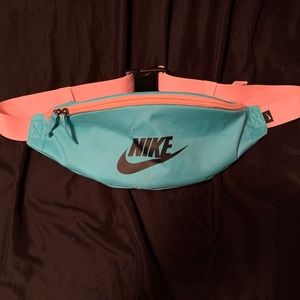 Fanny pack